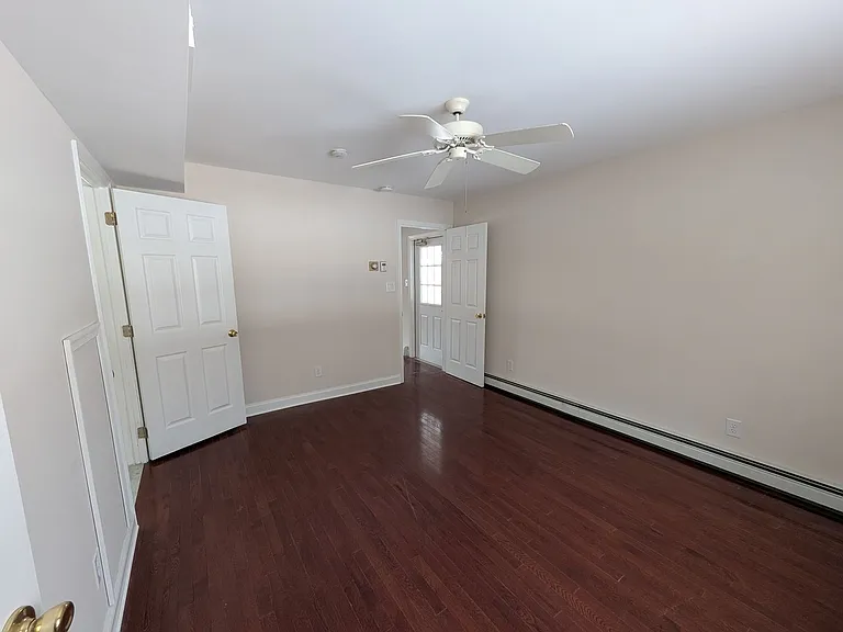 416 Main St #I — Photo 11