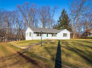 4 Farview Ter, Danbury, CT 06811