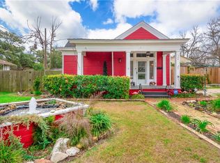 520 W Prairie Lea St, Lockhart, TX 78644