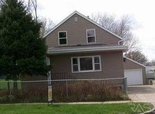 517 N Wayland Ave, Sioux Falls, SD 57103