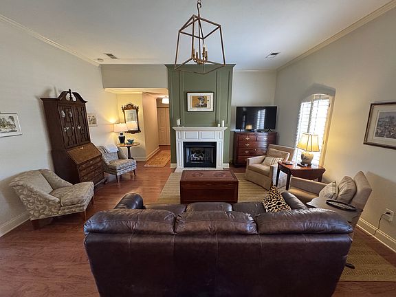 3rd image of 123 Breckenridge Dr