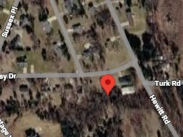 105 Diversy Dr, Brooklyn, MI 49230