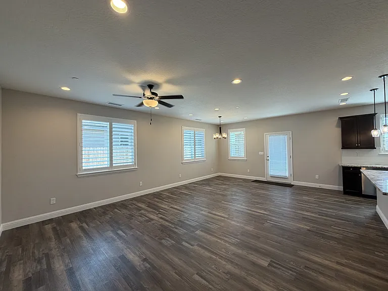 977 S Koleen Ave — Photo 5
