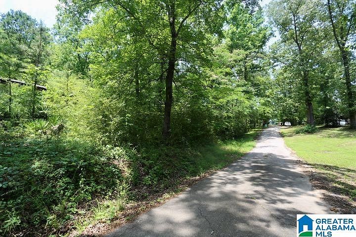 2nd image of 2136 Prado Dr #0