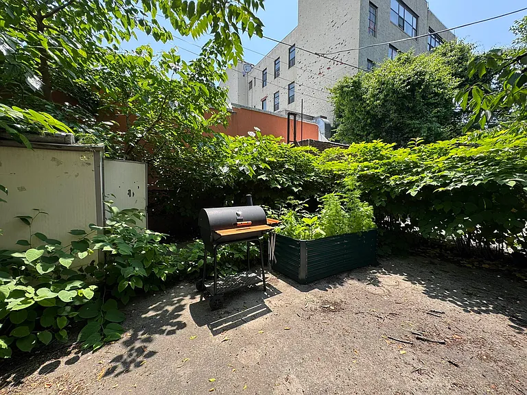 46 Starr St #1L — Photo 13