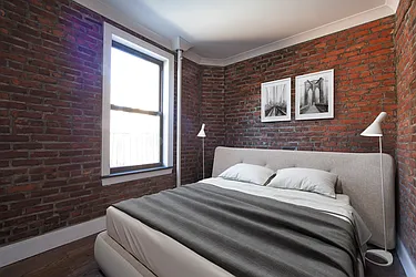 Rented by R New York