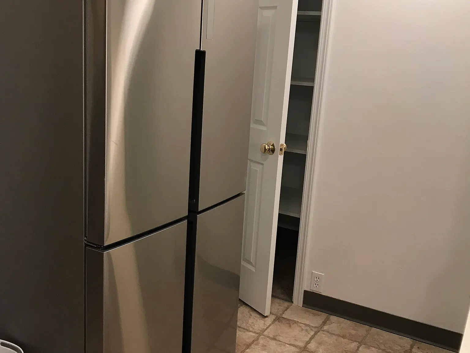 2 bed, 950 sqft, $1,450 — Photo 4