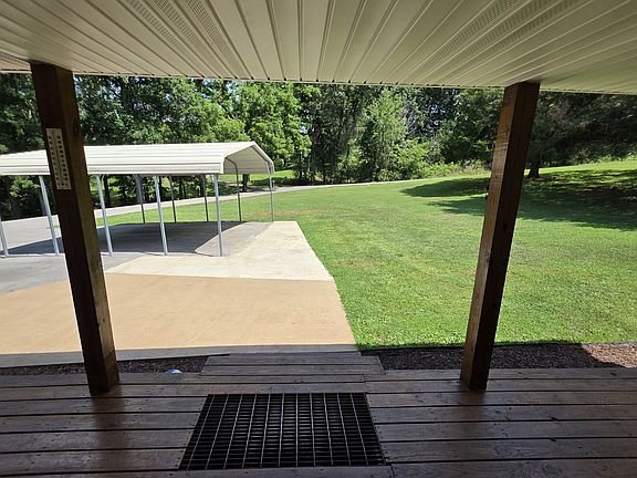 5th image of 3044 Henderson Rd
