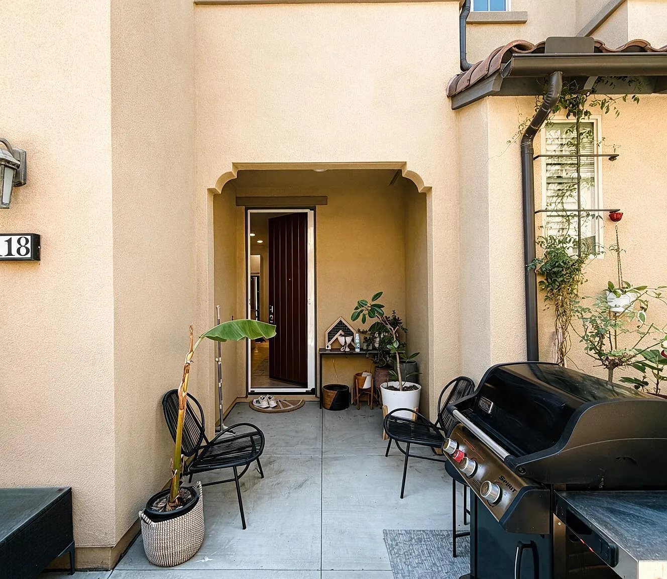 3 bed, 2.5 bath, 1563 sqft, $4,395 — Photo 2