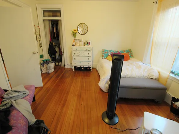 114 Hemenway St, Boston, MA