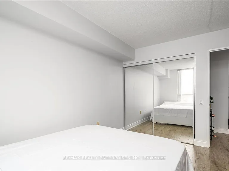 21 Overlea Blvd NE #506 — Photo 15
