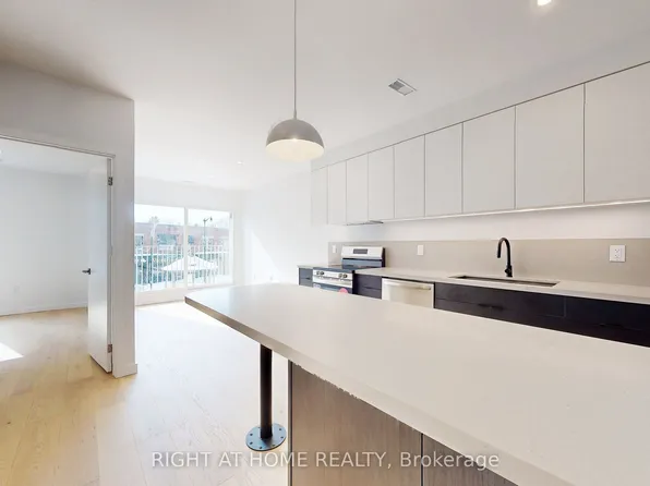 3122 Dundas St W Unit 3, Toronto, ON M6P 2A1