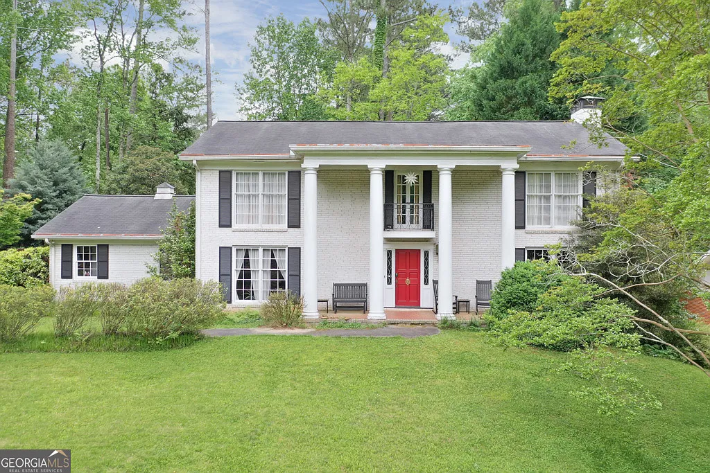 2073 Castleway Ln NE photo 1