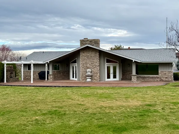 515 Follow Through Dr, Yakima, WA 98901