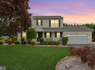 6 Crestpoint Dr, New Castle, DE 19720