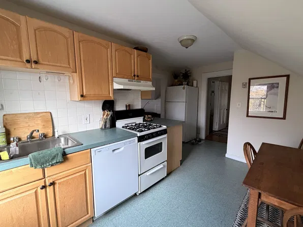 10 Summit Ave APT 6, Somerville, MA 02143