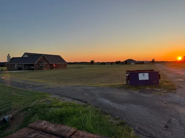 123 NW Talisha Trl, Cache, OK 73527