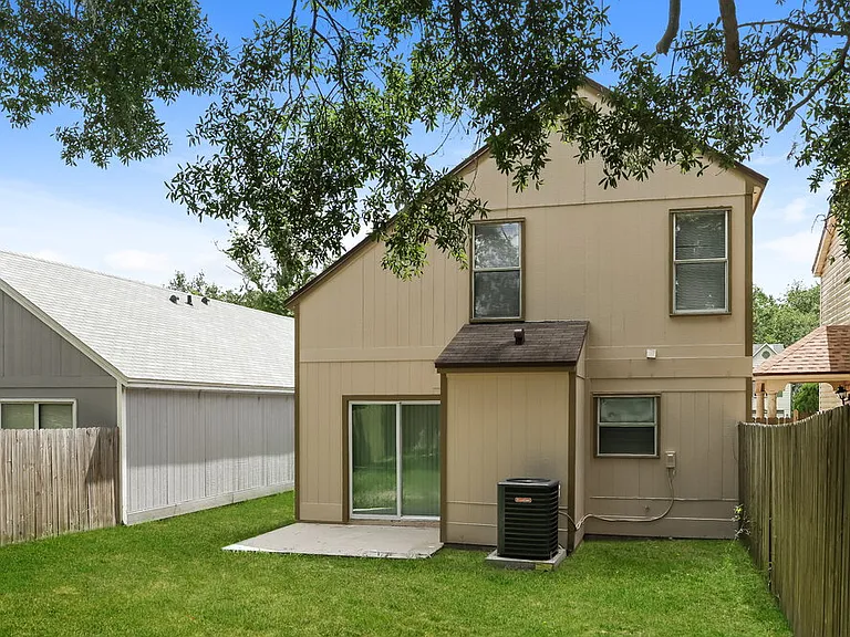 11002 Traci Lynn Dr — Photo 23