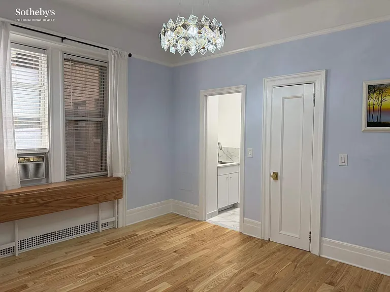 26 E 63rd St #3E — Photo 4