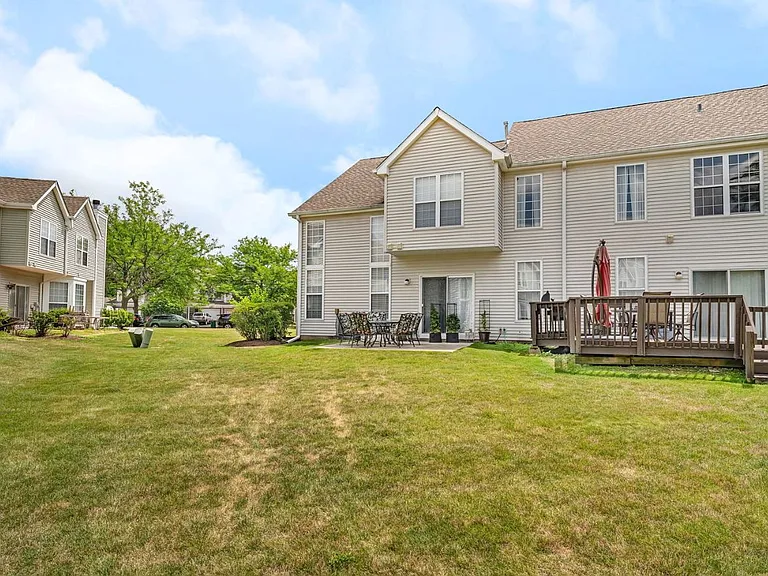 2173 Rossiter Pkwy — Photo 22
