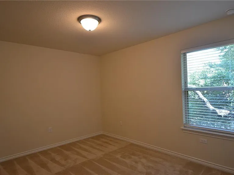 9000 Gage Dr — Photo 21