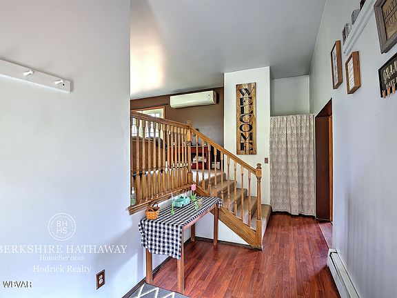 2nd image of 2924 Euclid Ave