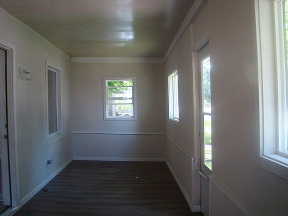 5th image of 617 W Battell St