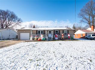 108 Hickory Ln, Austintown, OH