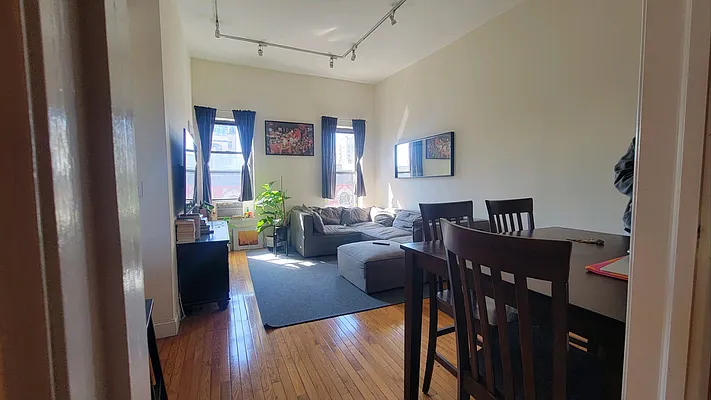 Rented by Chartwell Manhattan Realty | media 1