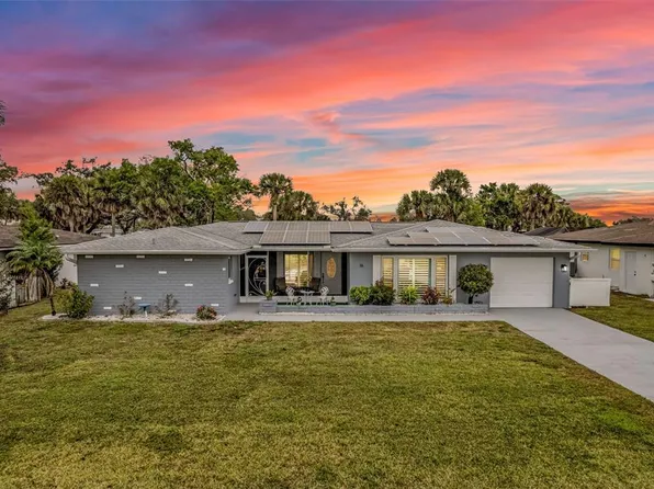 16 Oakland Hills Pl, Rotonda West, FL 33947