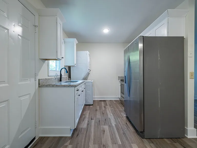 123 Pecan St — Photo 9