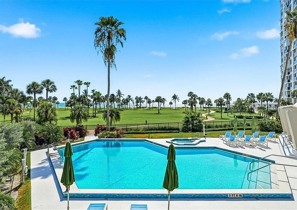 4031 Gulf Shore Blvd N #25