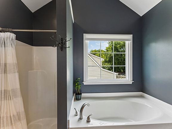 3rd image of 2744 Aston Woods Ln