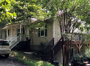 3118 Hawk Ridge Rd, Chapel Hill, NC 27516