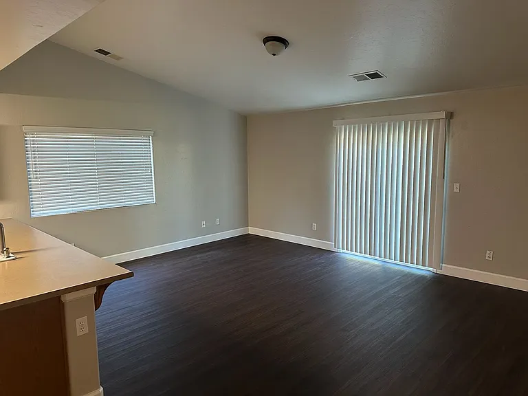 4117 S Crenshaw St — Photo 5