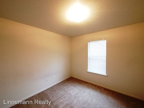 4th image of 309 S 42nd St #A
