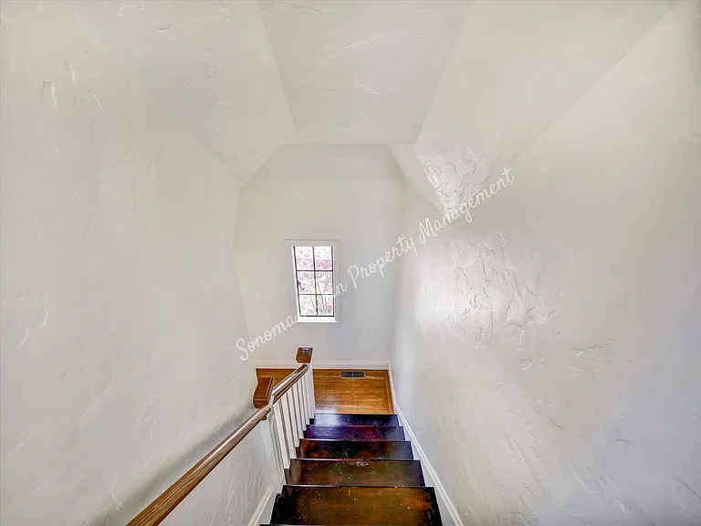 81 Elm Ave — Photo 15