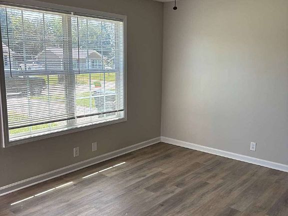 5th image of 119 Gail St