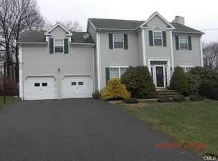 65 Franklin Ave, Derby, CT 06418