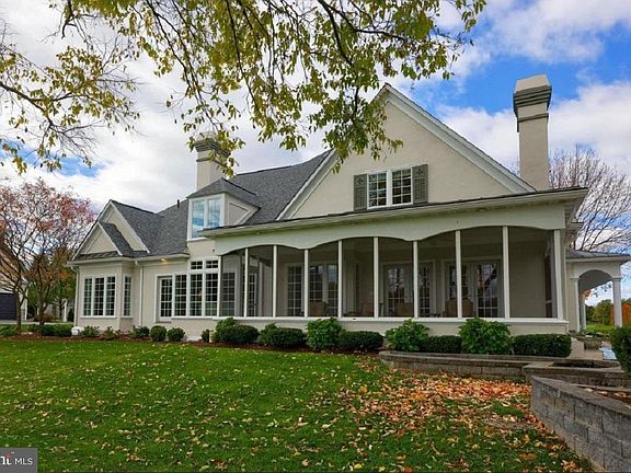 3rd image of 617 Goose Neck Dr