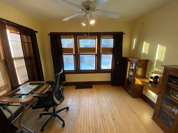 5th image of 1366 Charles Ave
