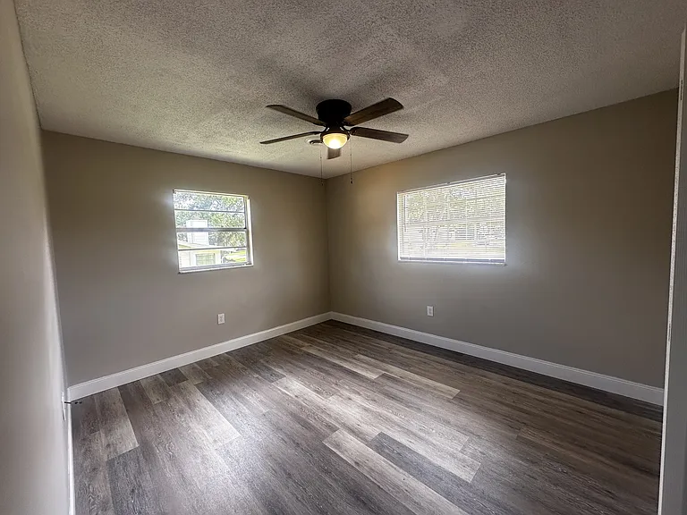 3700 SE 34th Ct — Photo 7