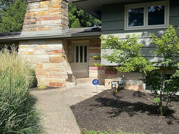 2nd image of 711 S Clifton Ave