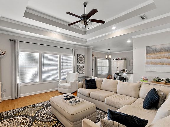 2nd image of 711 Strickland Rd