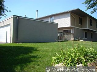 1103 Wagon Wheel Rd, Hopkins, MN 55343