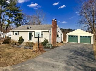 29 Burnham Rd, Lowell, MA 01852