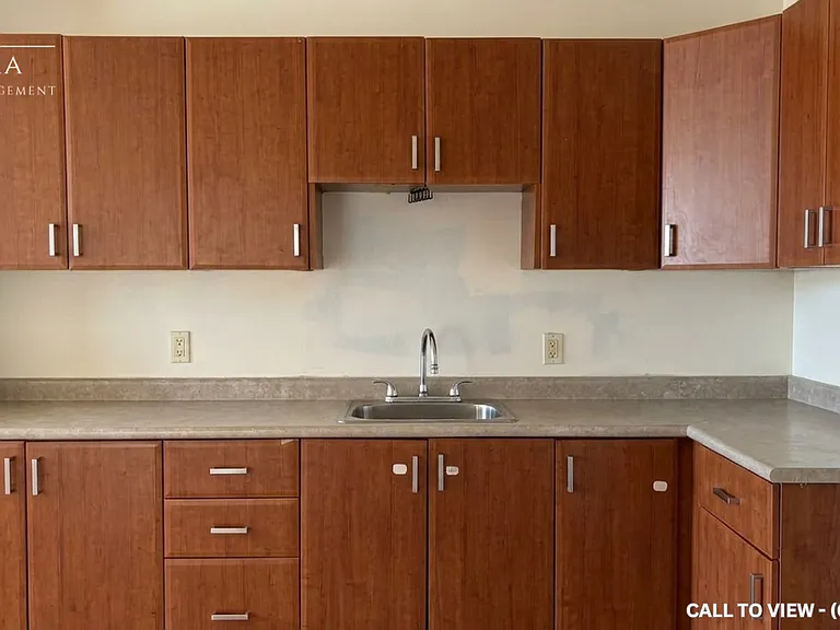 142 Brock St #6 — Photo 2
