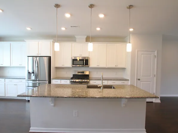 1006 Freeport Dr, Durham, NC 27703