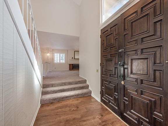 4th image of 207 Venado Ave