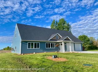 2491 W Price Rd, Saint Johns, MI 48879
